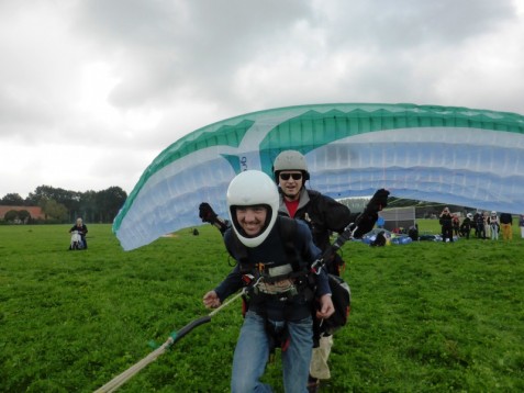 Cours d'essai de parapente aux Pays-Bas