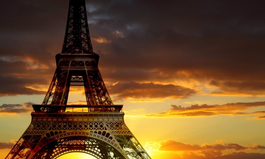 Tour Eiffel, dîner-croisière et spectacle du Moulin Rouge pour deux