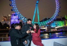 Croisière du Soir à Londres avec Canapés et Musique pour Deux