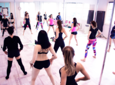 Atelier sportif pole dancing