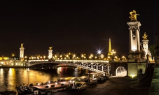Moulin Rouge Paris avec dîner-croisière à la Tour Eiffel
