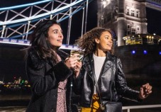 Croisière du Soir à Londres avec Canapés et Musique pour Deux